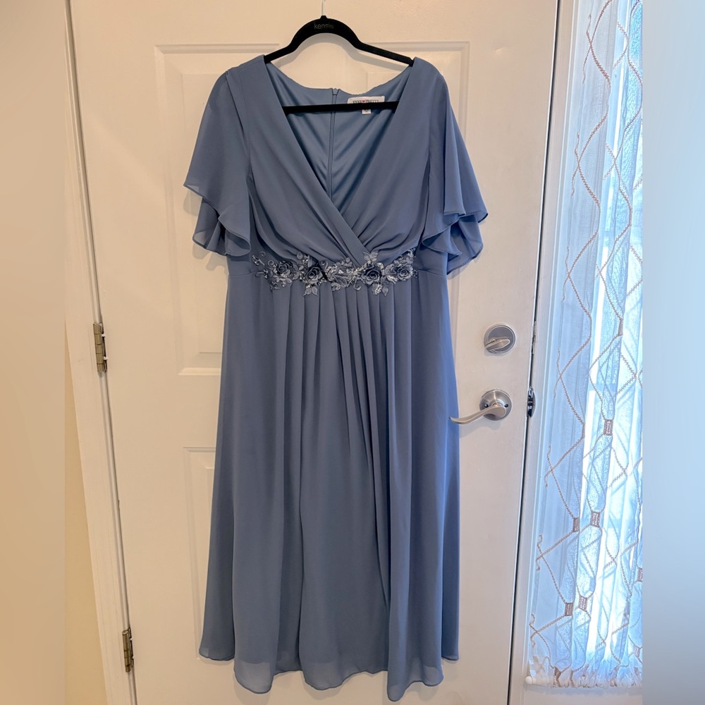 Beautiful 1X dusty navy Ever-Pretty wedding guest/bridesmaid or MOH/MOG dress